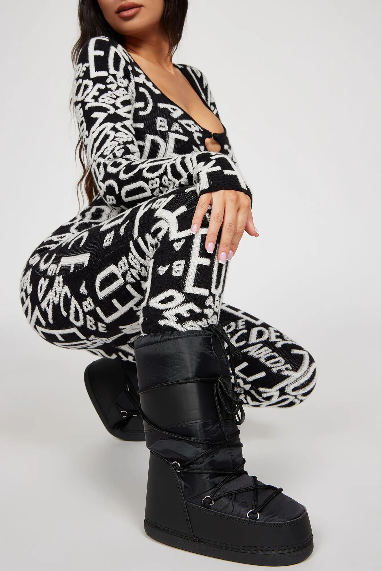 A New Direction Knee High Snow Boots - Black