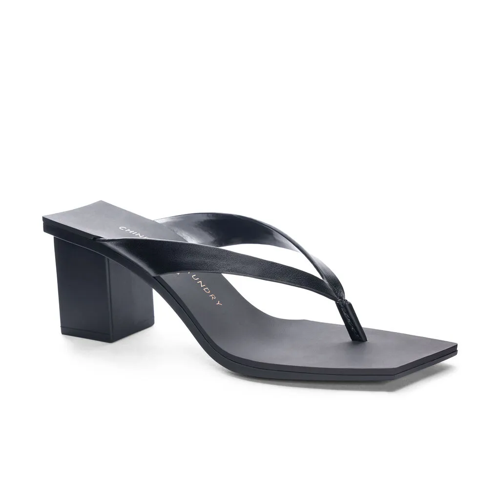 Chinese Laundry - Marna - Y2K Thong Block Heel Sandal - Black