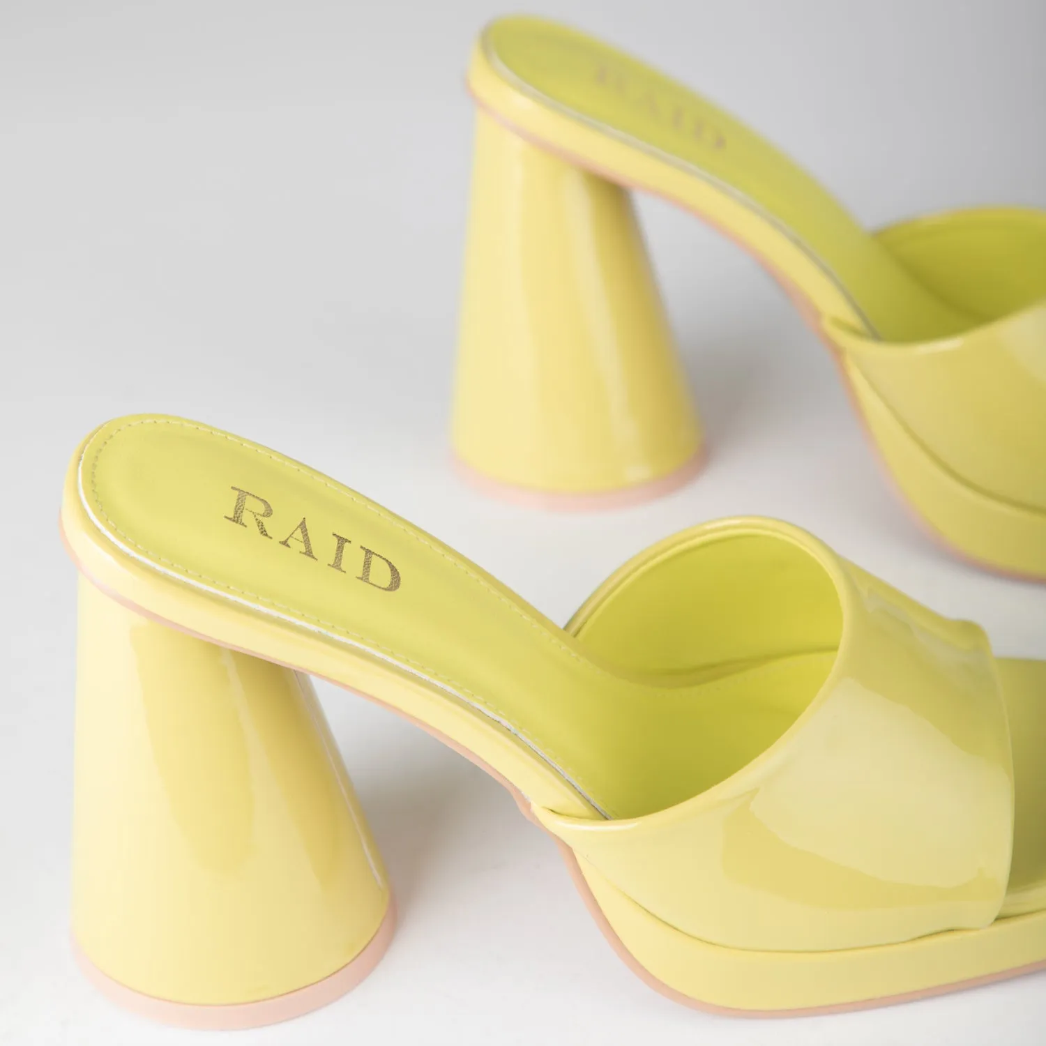 RAID Kiko Block Heeled Mule in Lime